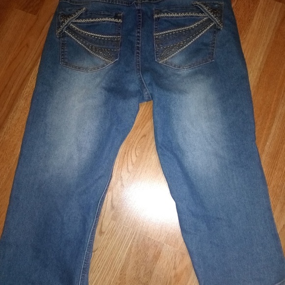 Jean shorts - Picture 2 of 3